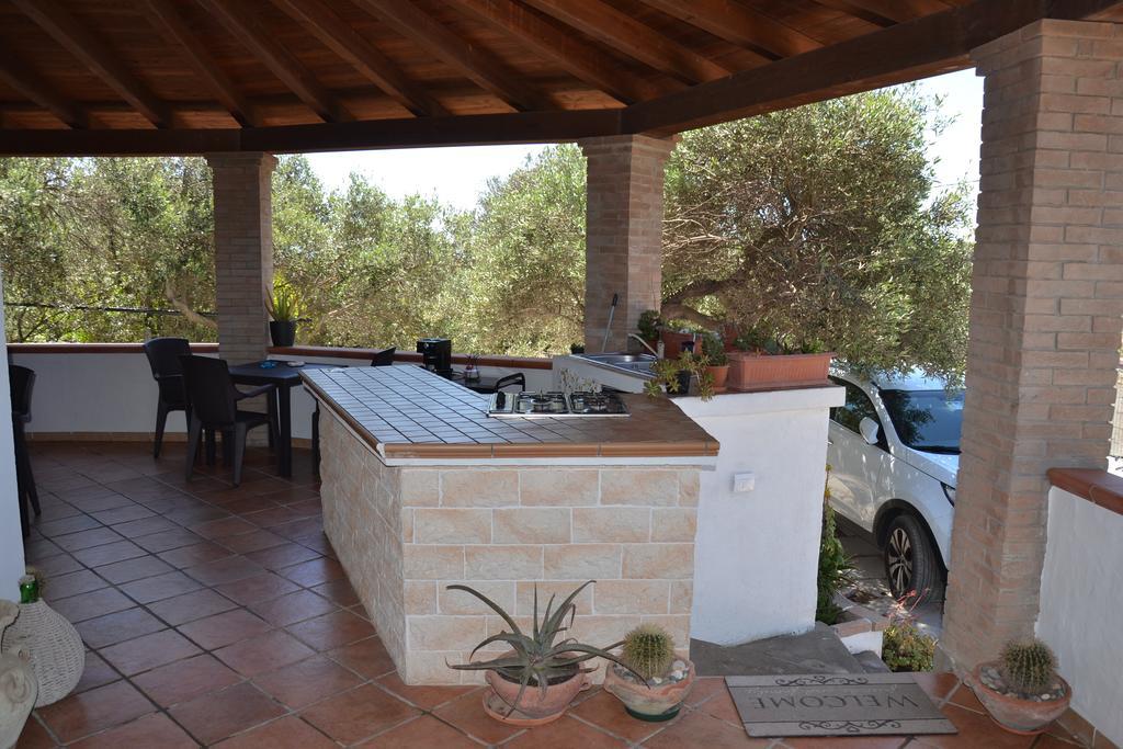 Mi Casa Es Tu Casa 79 Bed & Breakfast Portoscuso Luaran gambar