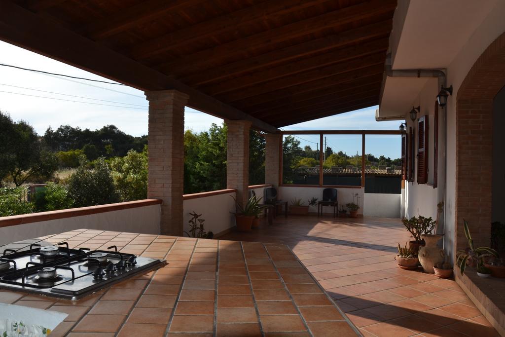Mi Casa Es Tu Casa 79 Bed & Breakfast Portoscuso Luaran gambar