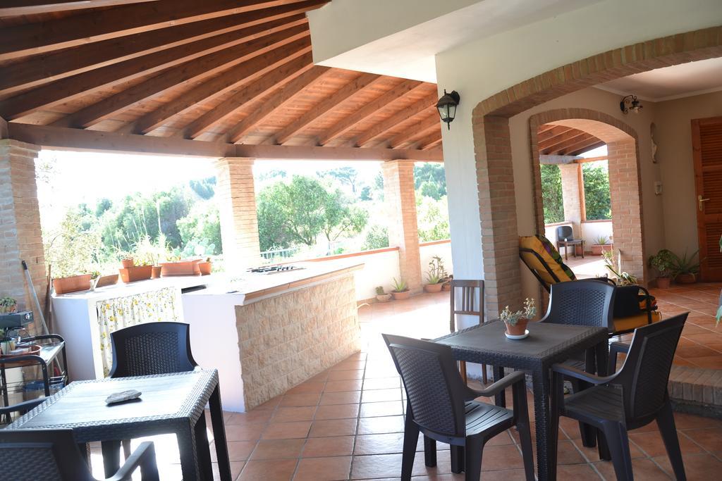 Mi Casa Es Tu Casa 79 Bed & Breakfast Portoscuso Luaran gambar